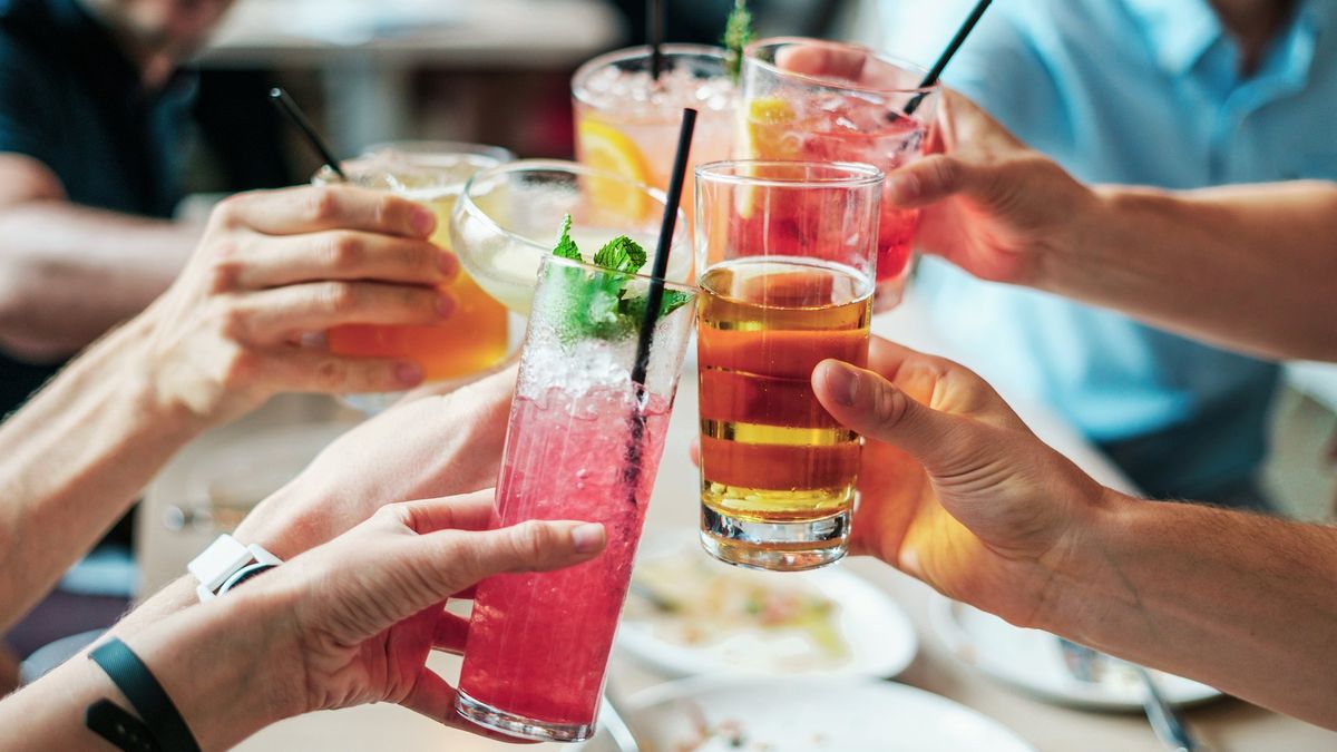 Pozor na úrazy pod vlivem alkoholu, pojišťovny mohou krátit pojistné plnění.